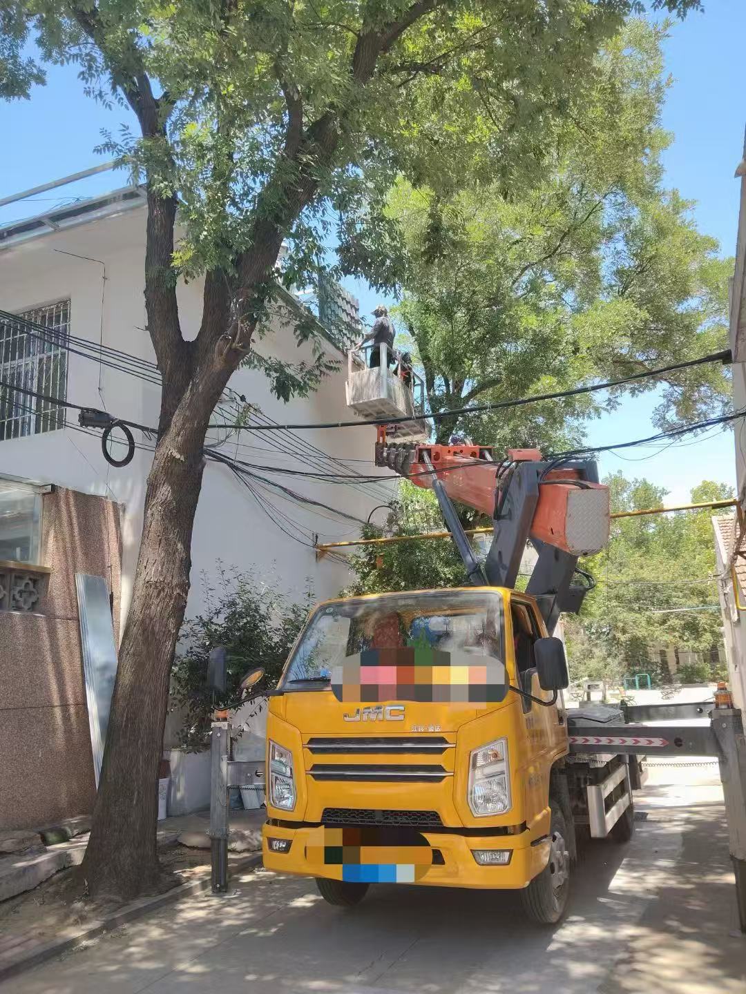 定日县高空作业车能吊装重物吗？最大承载多少公斤？